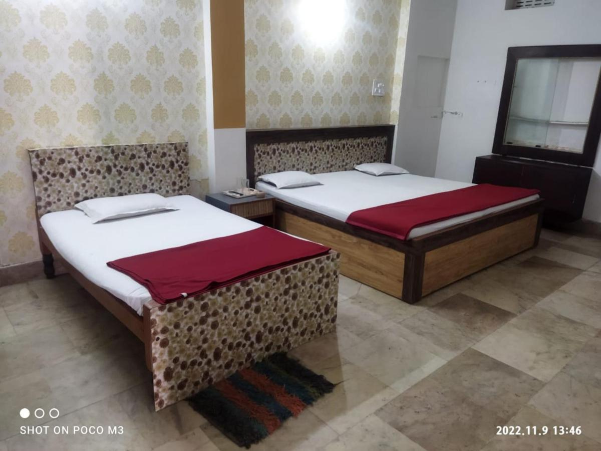 Hotel Well Inn Пури Экстерьер фото
