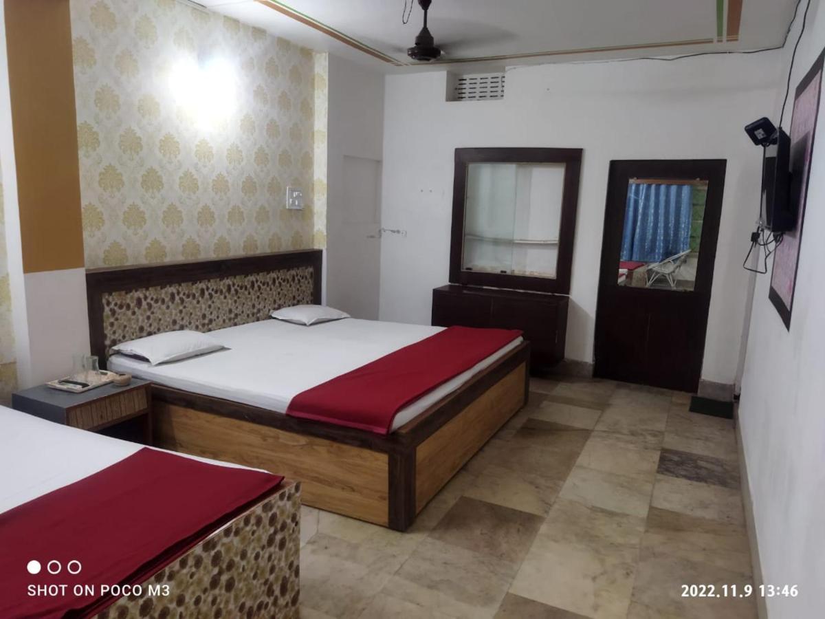 Hotel Well Inn Пури Экстерьер фото